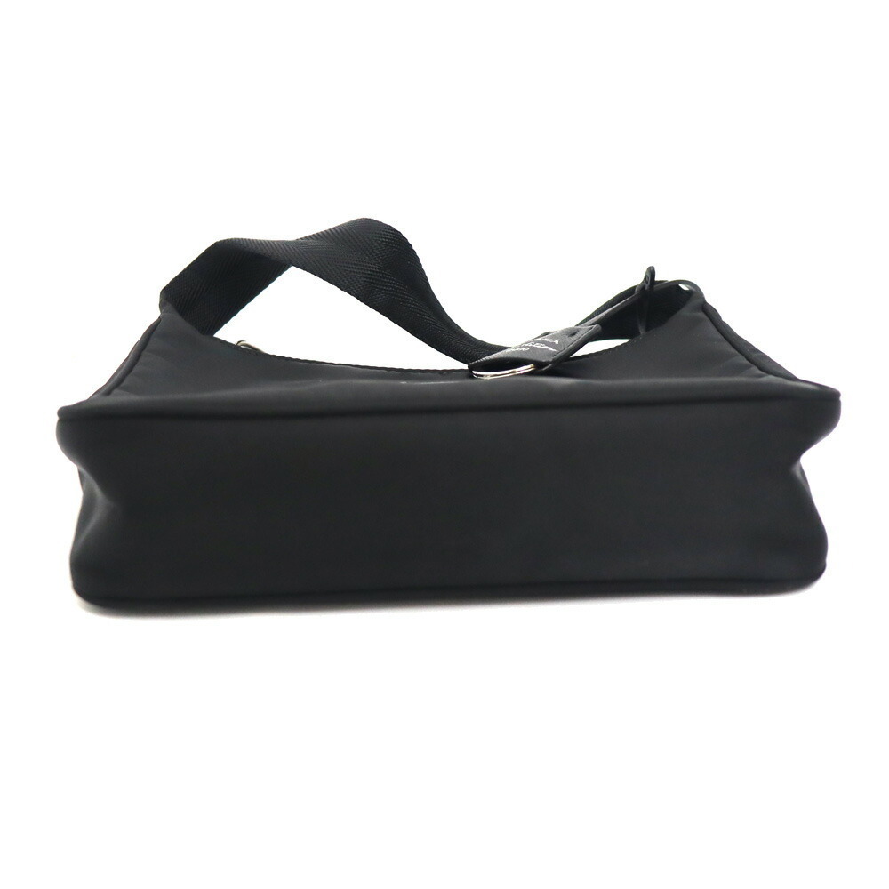 Prada Bag Re Edition Nylon Black - Picture 4 of 9
